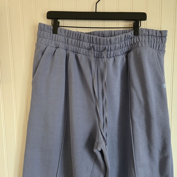 Blogilates Wide Leg Fleece Sweatpants In Light Blue Comfortable Activewear - Picture 4 of 8